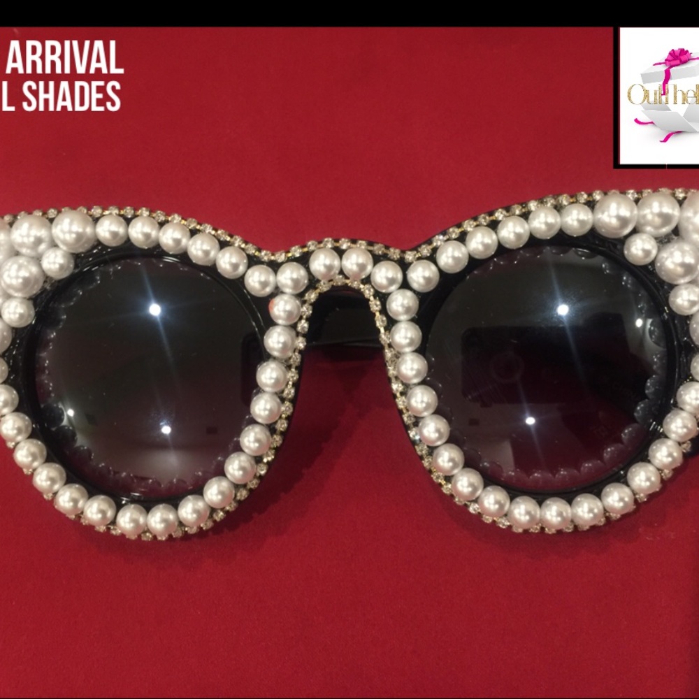 Pearls Eye Glam